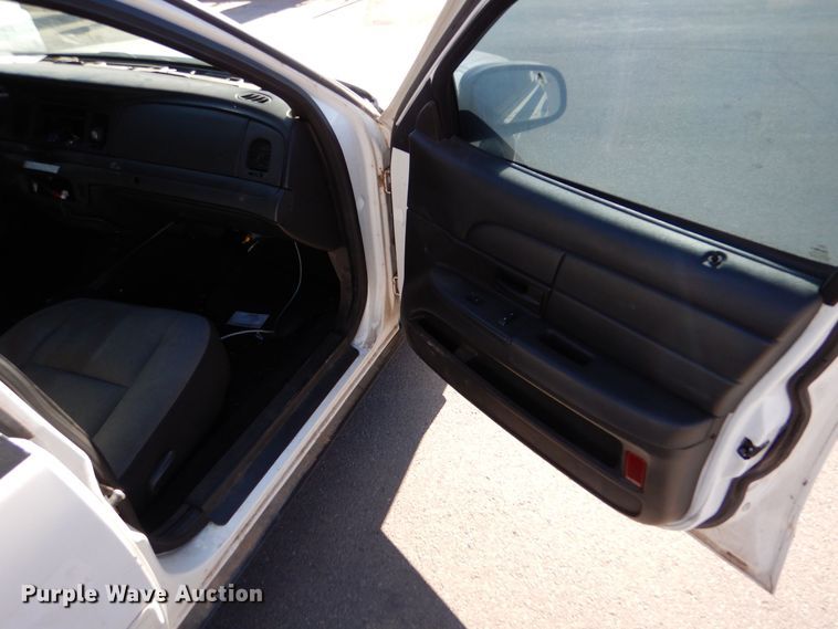image for item MT9926 2009 Ford Crown Victoria Police Interceptor