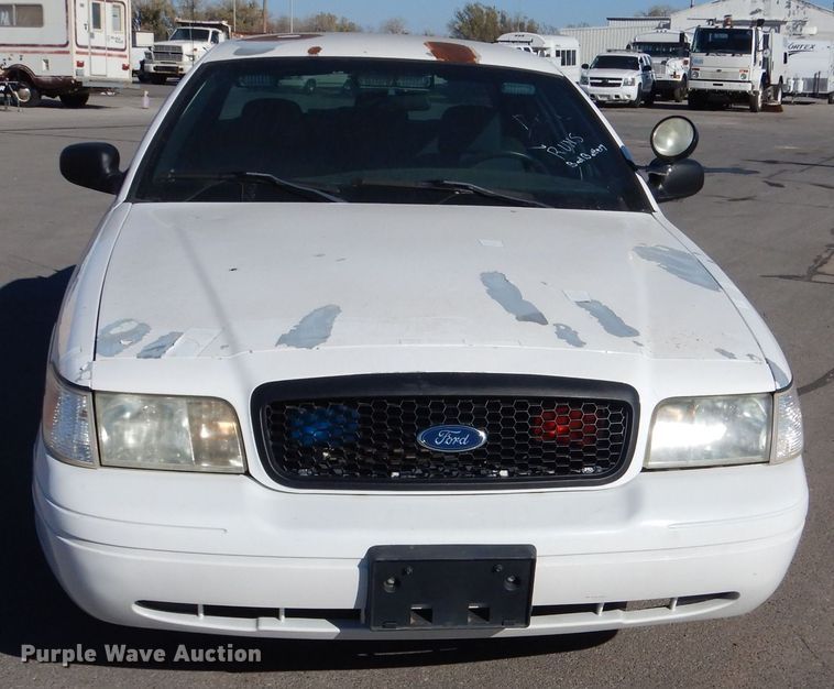 image for item MT9928 2005 Ford Crown Victoria Police Interceptor
