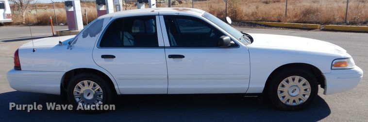 image for item MT9928 2005 Ford Crown Victoria Police Interceptor