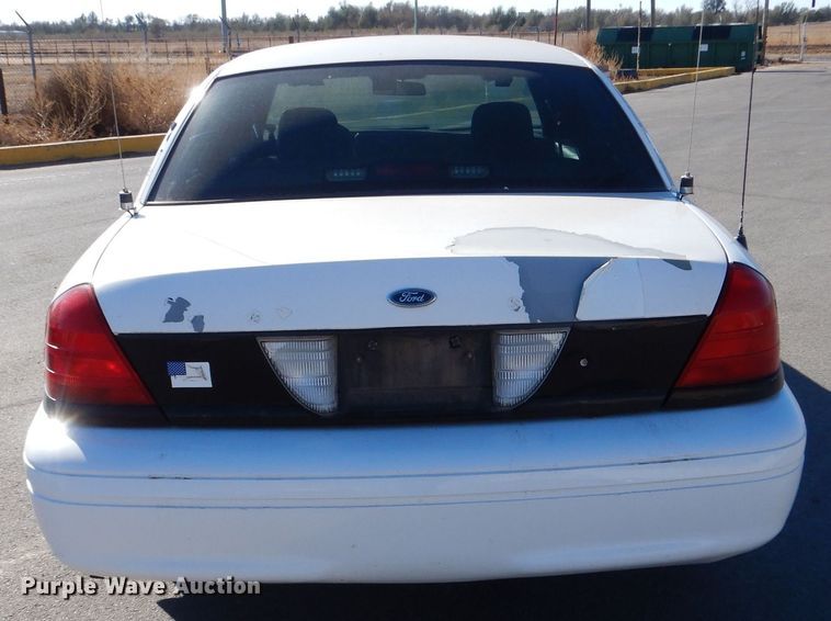 image for item MT9928 2005 Ford Crown Victoria Police Interceptor