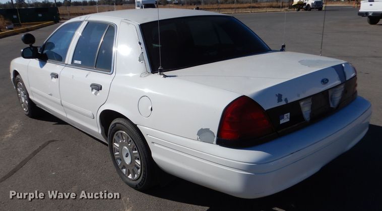 image for item MT9928 2005 Ford Crown Victoria Police Interceptor