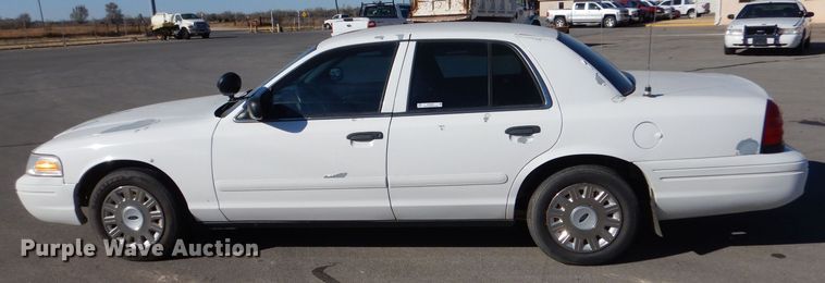 image for item MT9928 2005 Ford Crown Victoria Police Interceptor