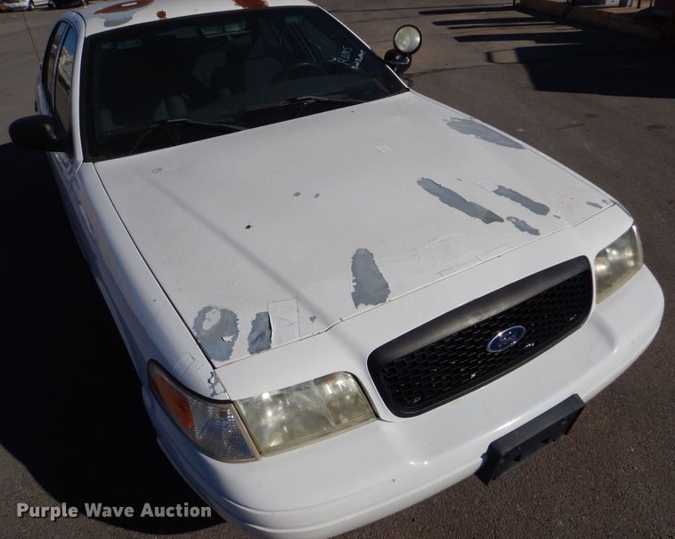 image for item MT9928 2005 Ford Crown Victoria Police Interceptor