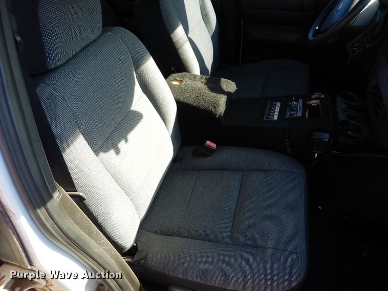 image for item MT9928 2005 Ford Crown Victoria Police Interceptor