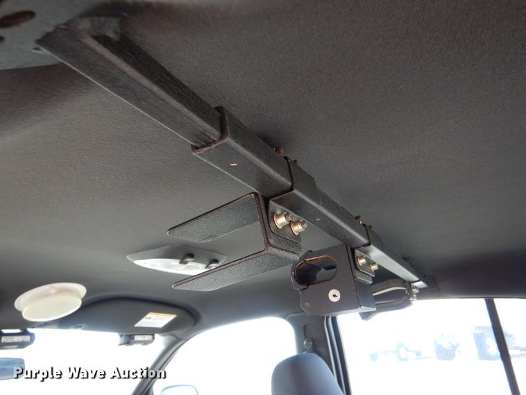 image for item MT9928 2005 Ford Crown Victoria Police Interceptor