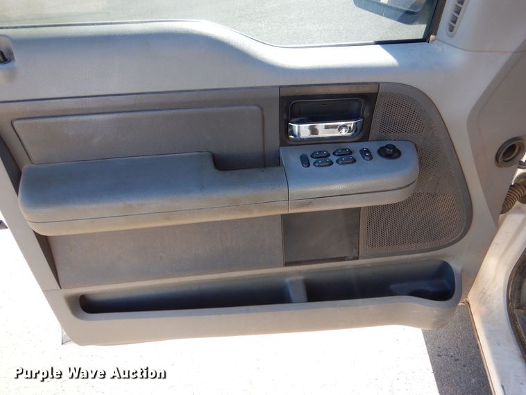 image for item MT9929 2005 Ford F150  SuperCab pickup truck