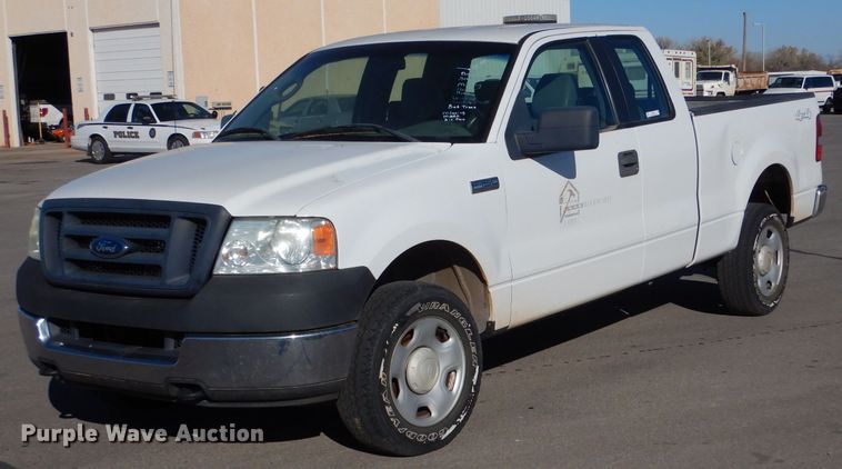 image for item MT9930 2005 Ford F150  SuperCab pickup truck