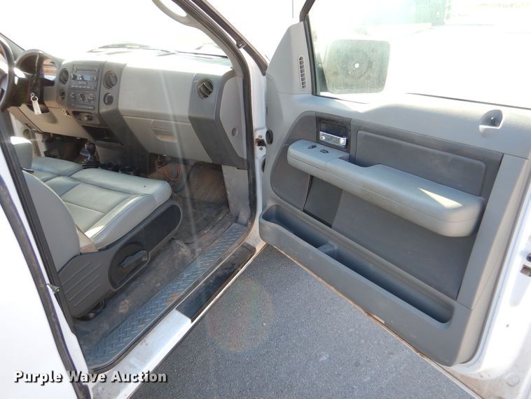 image for item MT9930 2005 Ford F150  SuperCab pickup truck