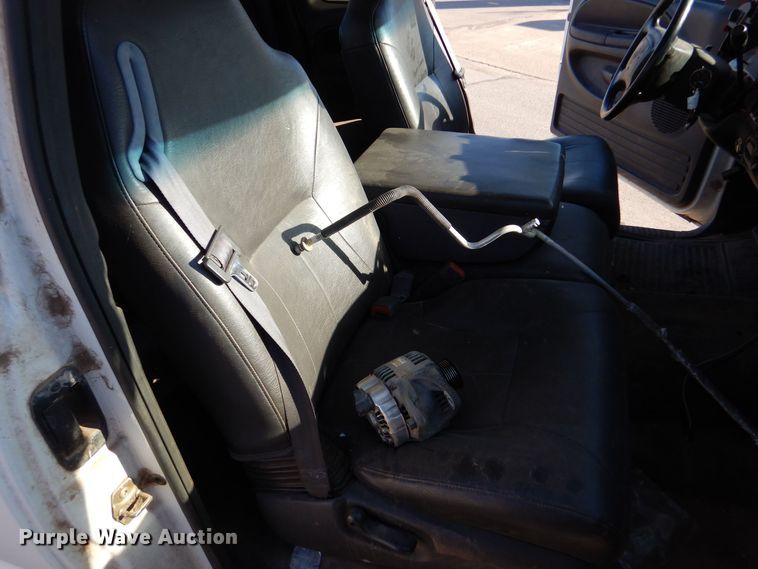 image for item MT9931 2001 Dodge Ram 1500  Quad Cab pickup truck