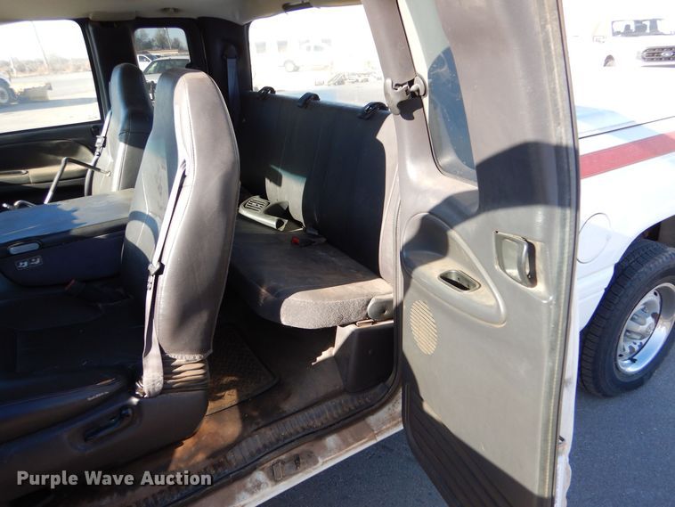 image for item MT9931 2001 Dodge Ram 1500  Quad Cab pickup truck