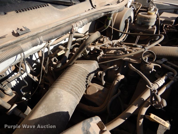 image for item MT9931 2001 Dodge Ram 1500  Quad Cab pickup truck