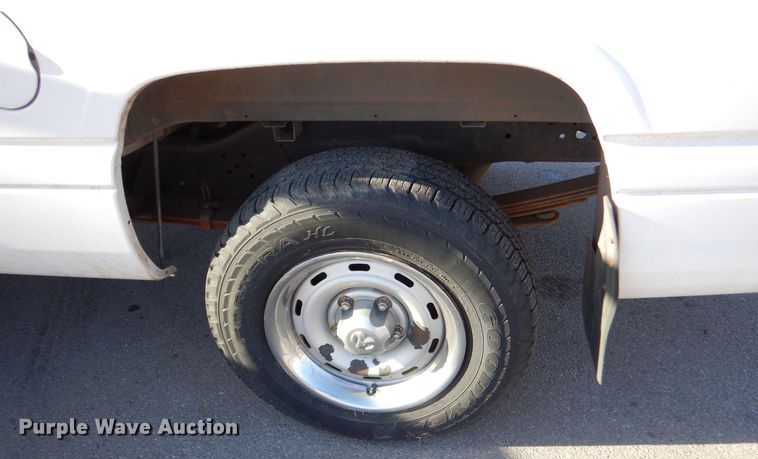 image for item MT9931 2001 Dodge Ram 1500  Quad Cab pickup truck