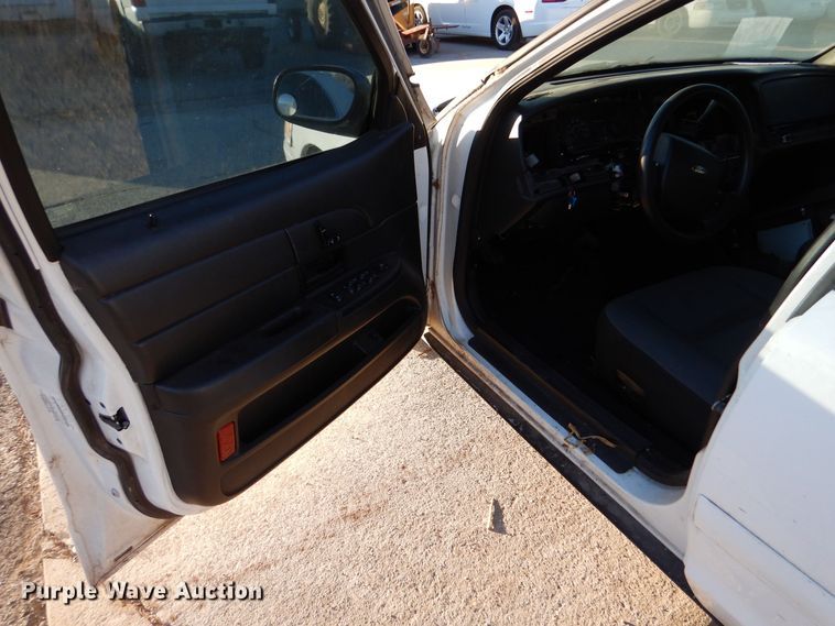 image for item MT9933 2008 Ford Crown Victoria Police Interceptor