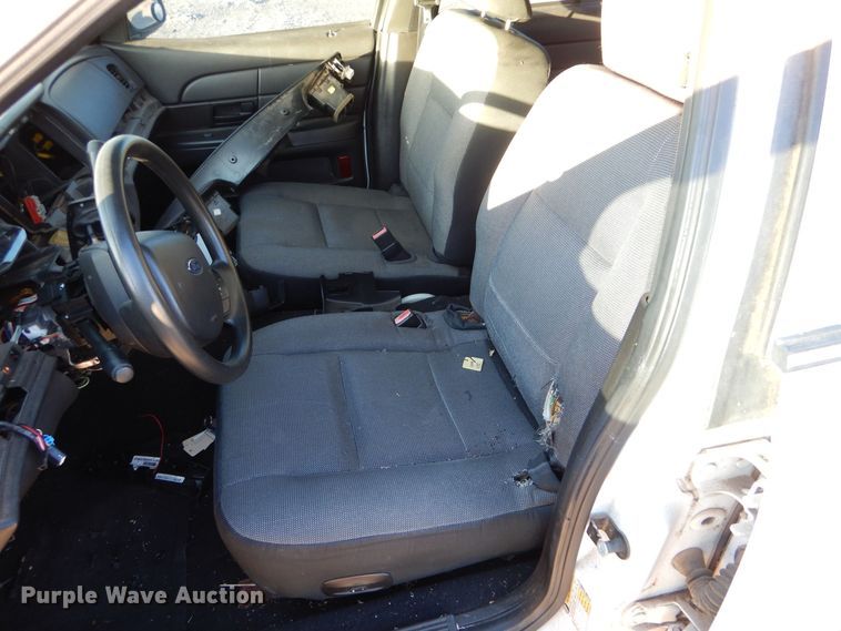 image for item MT9933 2008 Ford Crown Victoria Police Interceptor