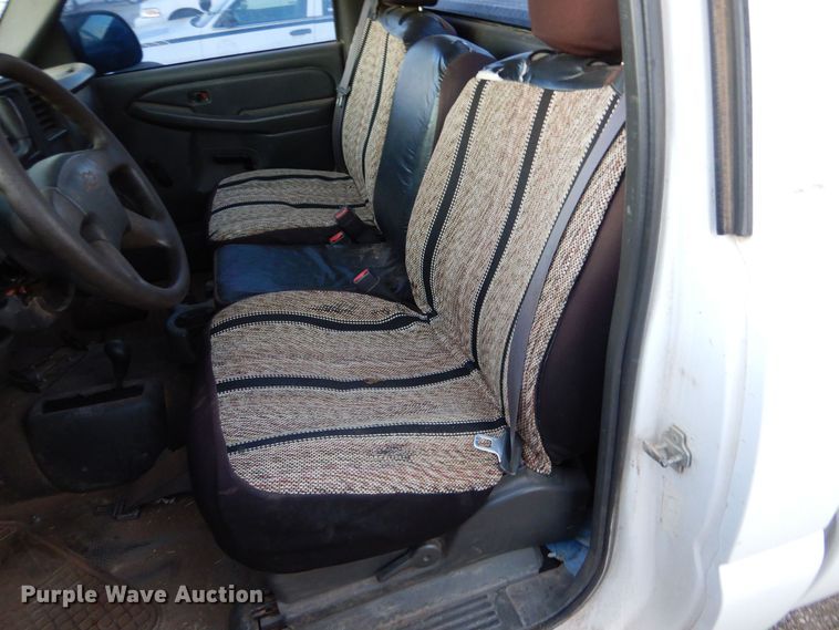 image for item MT9934 2004 Chevrolet Silverado 1500  pickup truck