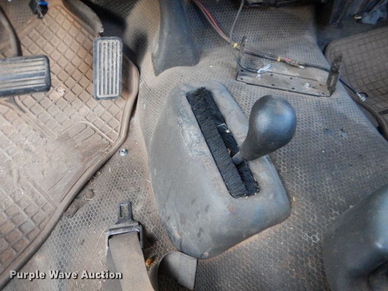 image for item MT9934 2004 Chevrolet Silverado 1500  pickup truck