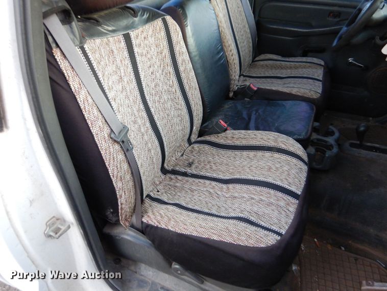 image for item MT9934 2004 Chevrolet Silverado 1500  pickup truck