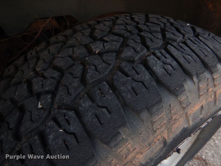 image for item MT9934 2004 Chevrolet Silverado 1500  pickup truck