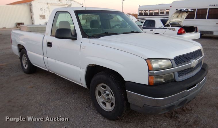 image for item MT9935 2003 Chevrolet Silverado 1500  pickup truck