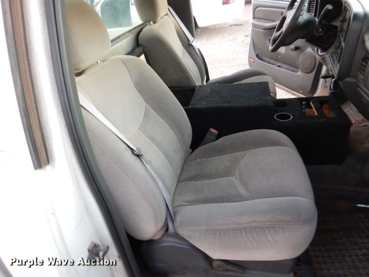 image for item MT9935 2003 Chevrolet Silverado 1500  pickup truck