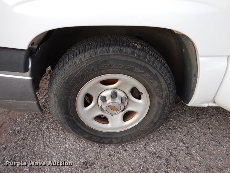 image for item MT9935 2003 Chevrolet Silverado 1500  pickup truck