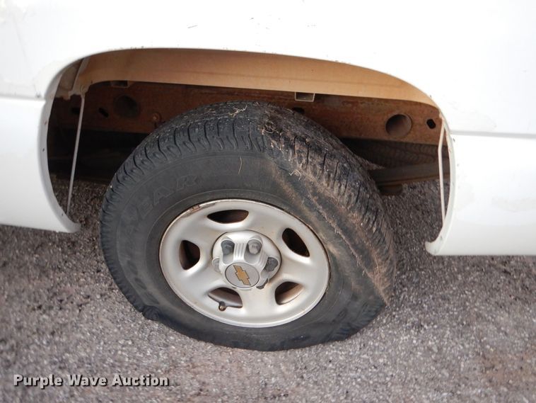 image for item MT9935 2003 Chevrolet Silverado 1500  pickup truck