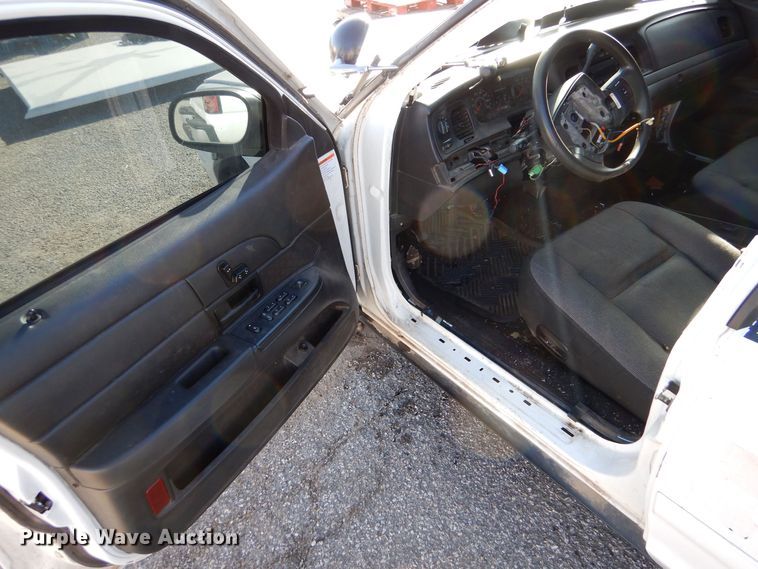 image for item MT9936 2008 Ford Crown Victoria Police Interceptor