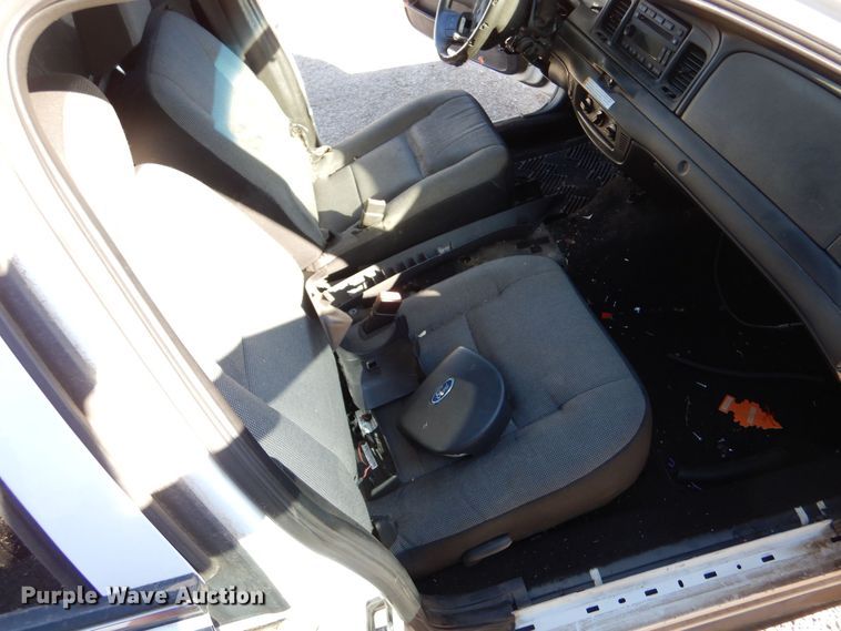 image for item MT9936 2008 Ford Crown Victoria Police Interceptor