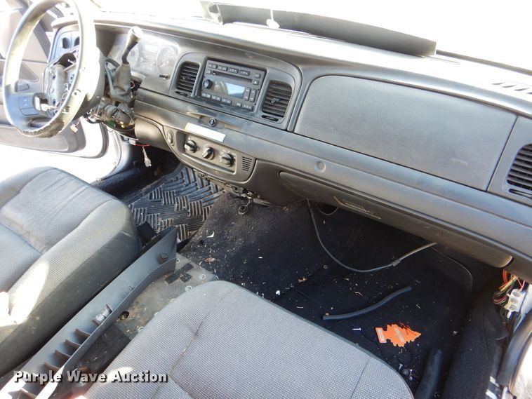 image for item MT9936 2008 Ford Crown Victoria Police Interceptor