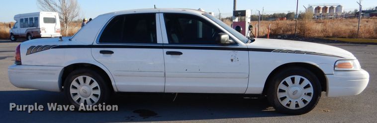 image for item MT9937 2007 Ford Crown Victoria Police Interceptor