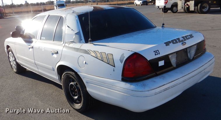 image for item MT9937 2007 Ford Crown Victoria Police Interceptor