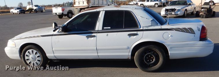 image for item MT9937 2007 Ford Crown Victoria Police Interceptor