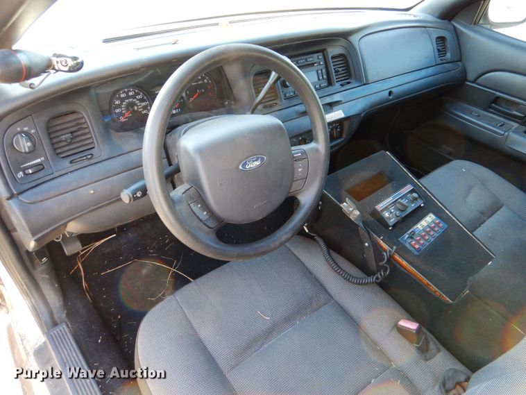 image for item MT9937 2007 Ford Crown Victoria Police Interceptor