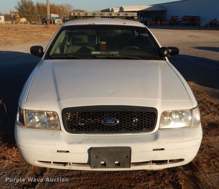 image for item MT9938 2003 Ford Crown Victoria Police Interceptor
