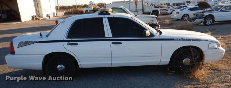 image for item MT9938 2003 Ford Crown Victoria Police Interceptor
