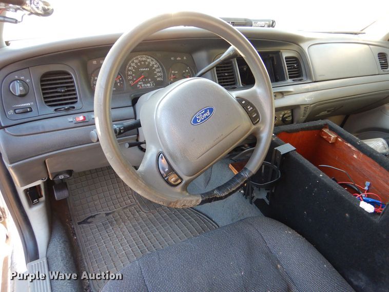 image for item MT9938 2003 Ford Crown Victoria Police Interceptor