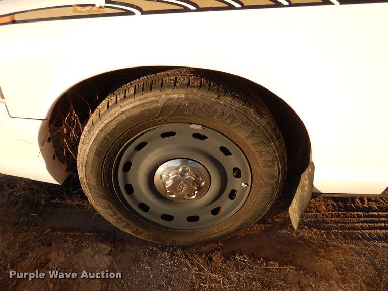 image for item MT9938 2003 Ford Crown Victoria Police Interceptor