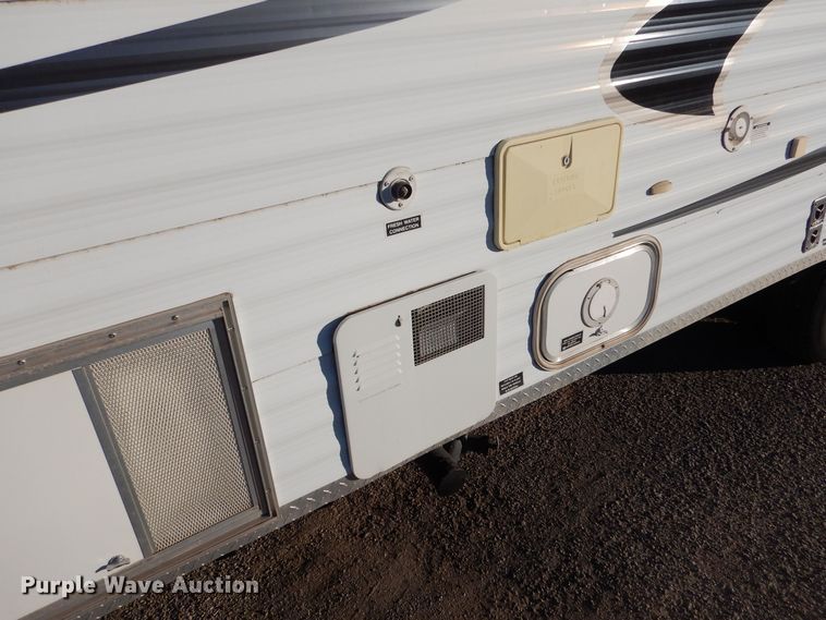 image for item MT9941 2006 Vortex 217W  camper