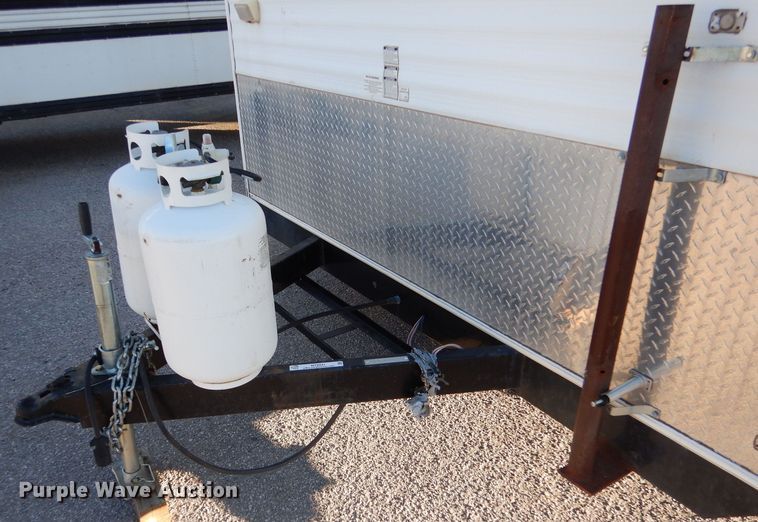 image for item MT9941 2006 Vortex 217W  camper