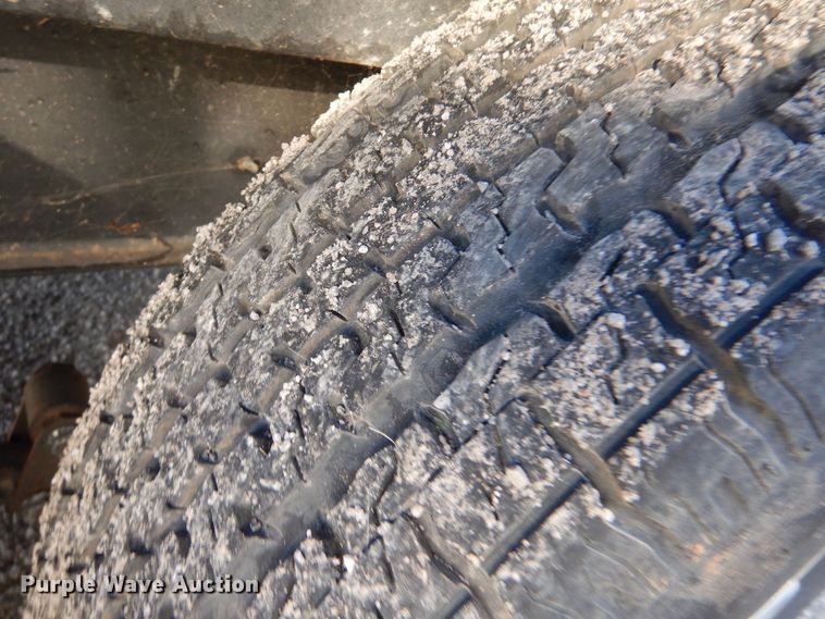 image for item MT9941 2006 Vortex 217W  camper