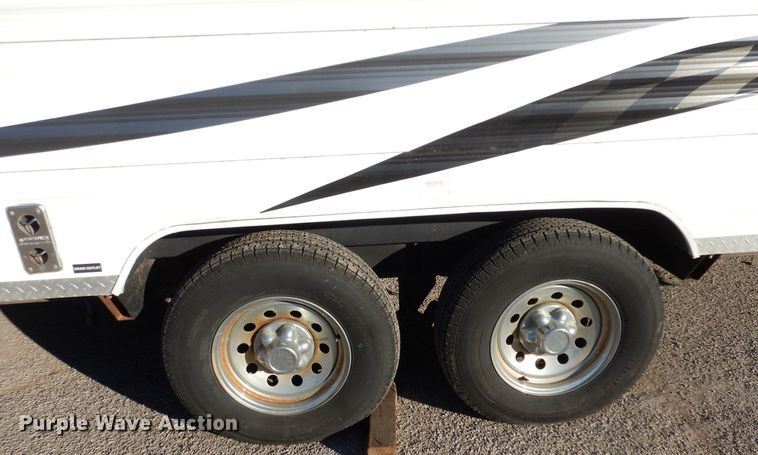 image for item MT9941 2006 Vortex 217W  camper