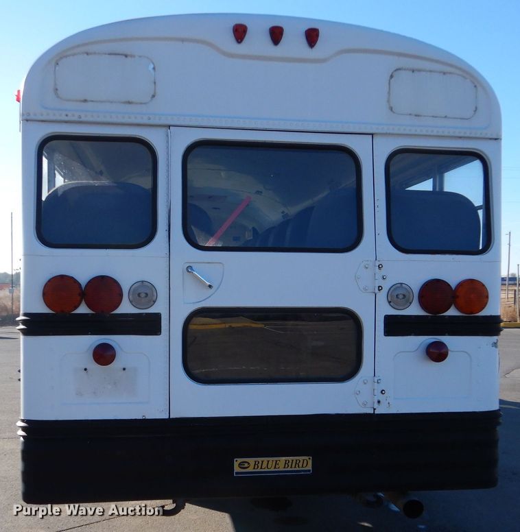 image for item MT9942 2003 International 3800  school bus