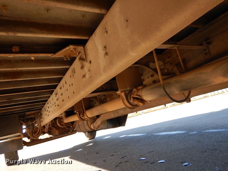 image for item MT9942 2003 International 3800  school bus