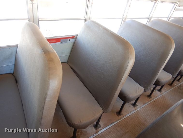 image for item MT9942 2003 International 3800  school bus