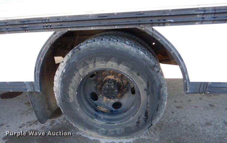 image for item MT9942 2003 International 3800  school bus