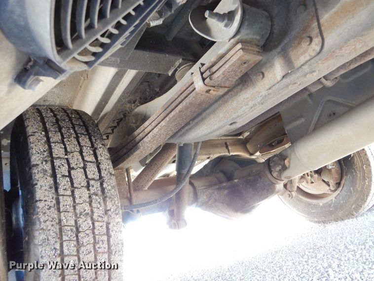 image for item MT9943 2004 Chevrolet Express G3500  school bus