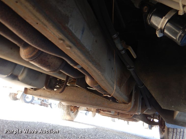 image for item MT9943 2004 Chevrolet Express G3500  school bus