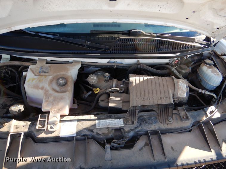 image for item MT9943 2004 Chevrolet Express G3500  school bus