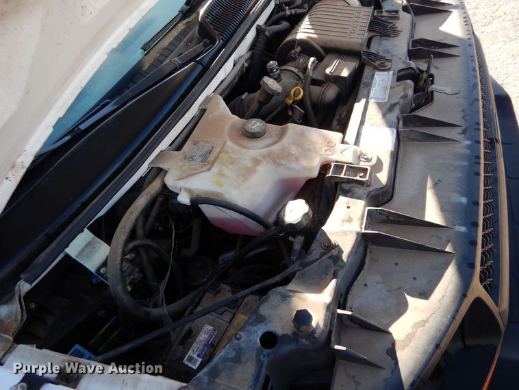 image for item MT9943 2004 Chevrolet Express G3500  school bus