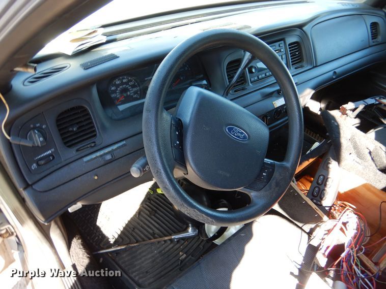 image for item MT9946 2008 Ford Crown Victoria Police Interceptor